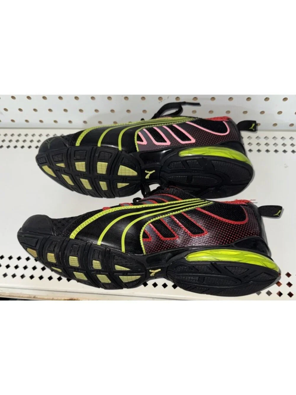 PUMA Voltaic 4 Fade Mens Athletic Running Shoes Size 9 Black Red Neon Green